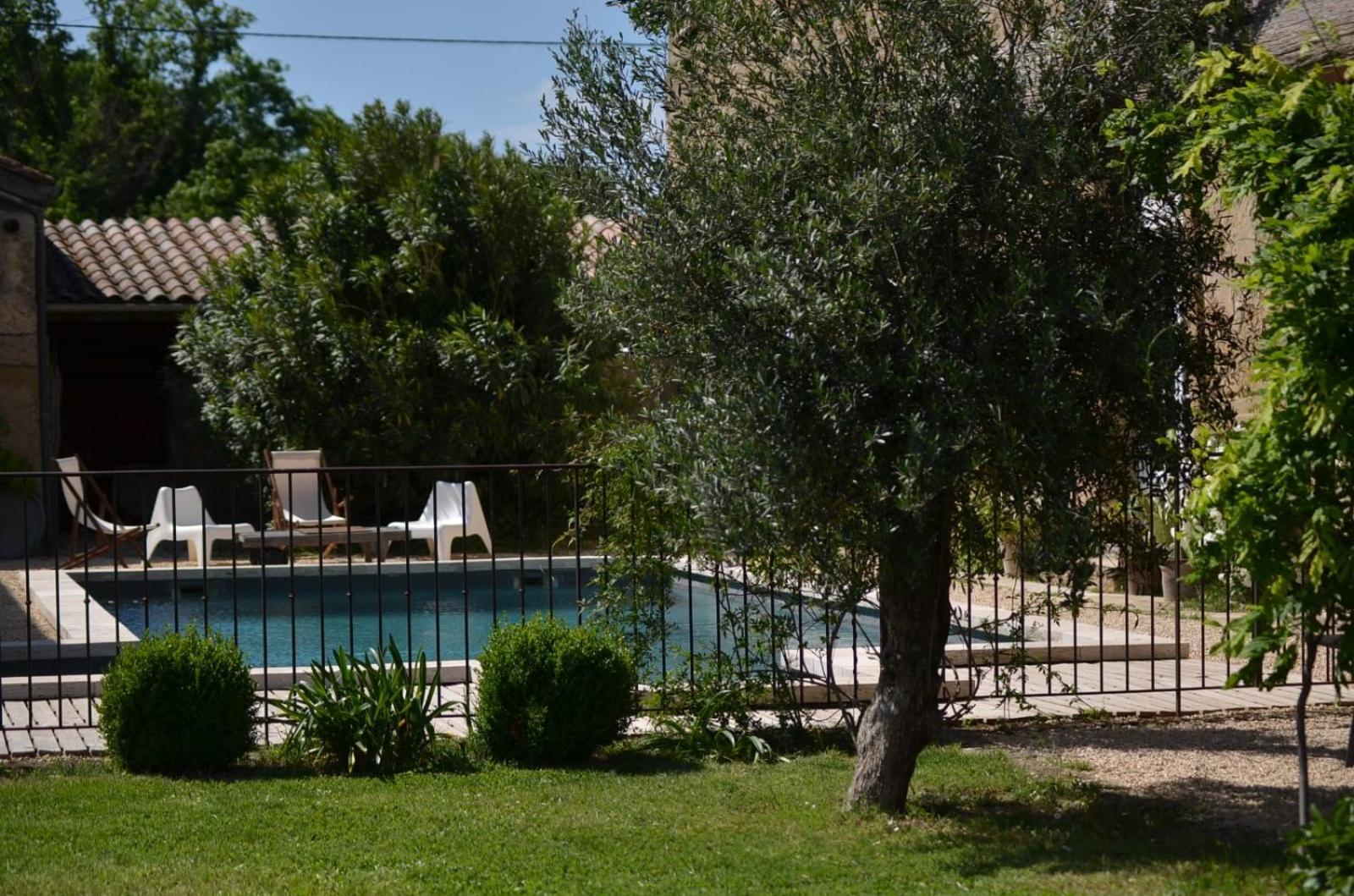 Ferme St Pierre 2 Suites Avec Repas, Piscine, Clim, Cheminee Ou Baignoire Spa Chabeuil Екстериор снимка