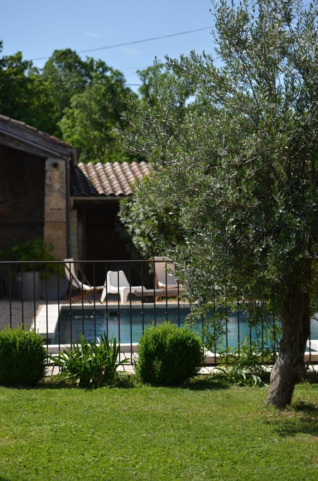 Ferme St Pierre 2 Suites Avec Repas, Piscine, Clim, Cheminee Ou Baignoire Spa Chabeuil Екстериор снимка