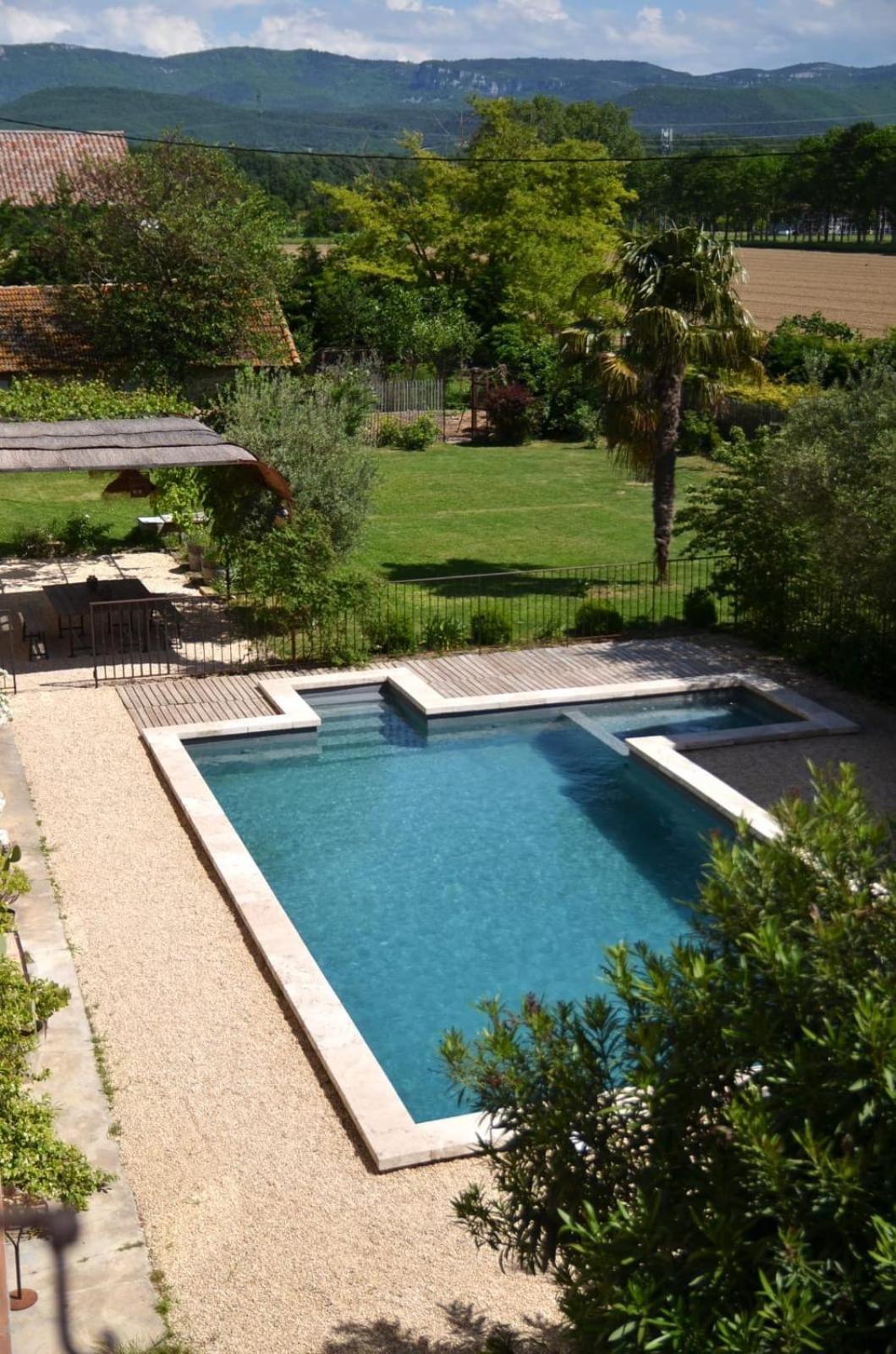 Ferme St Pierre 2 Suites Avec Repas, Piscine, Clim, Cheminee Ou Baignoire Spa Chabeuil Екстериор снимка